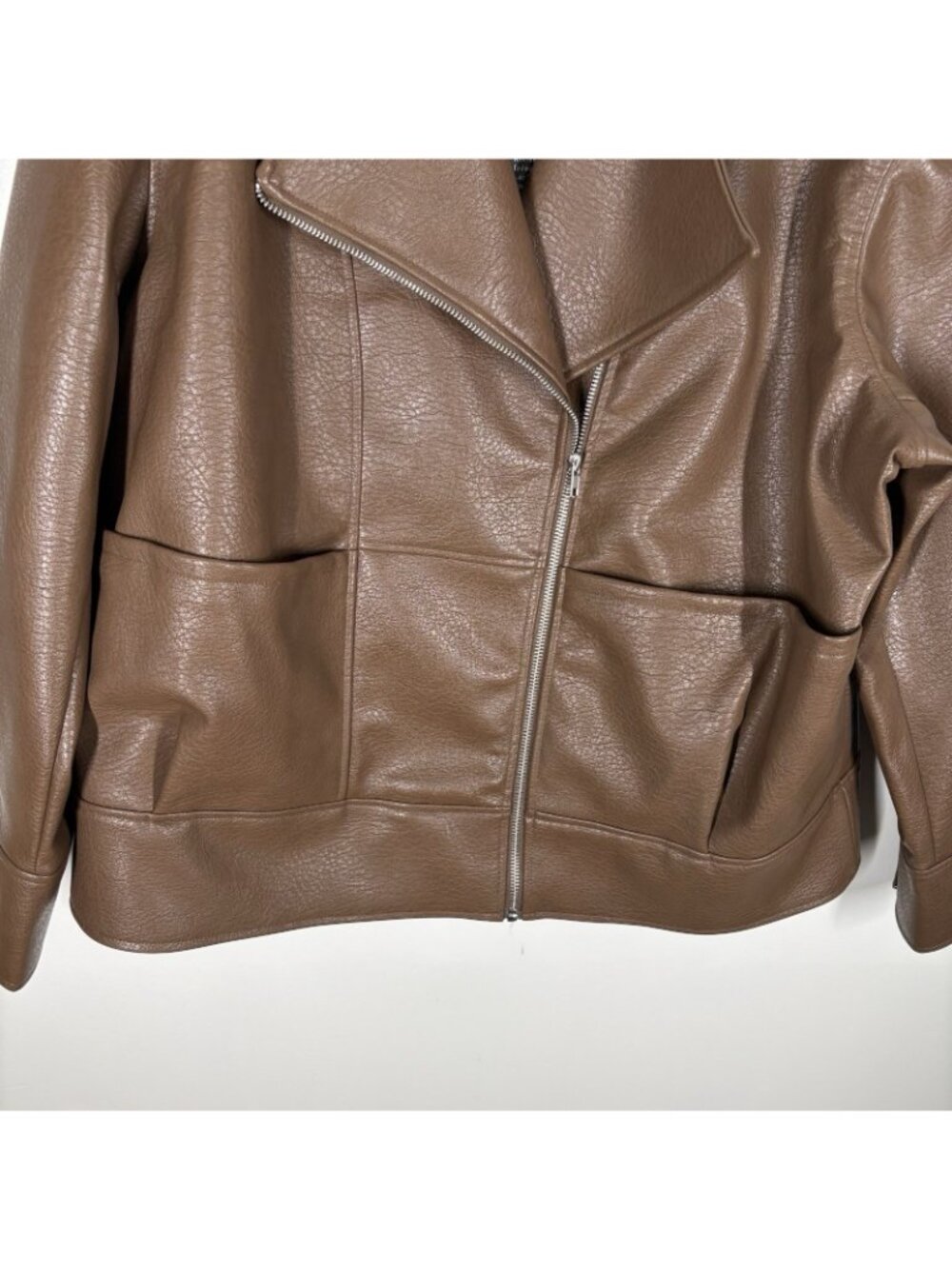 Ashley Graham Women 4X Light Brown Faux Leather Midweight Motorcycle Jacket NWT - Picture 6 of 15